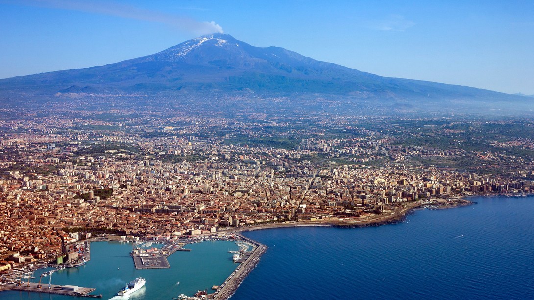 <img alt="" src="/user/pages/03.tours/02.itinerari/thumbnail_Catania4.jpg?alt" />